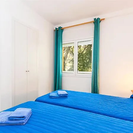 Holiday home Global Velazquez - By Global Holidays 8855 Roses